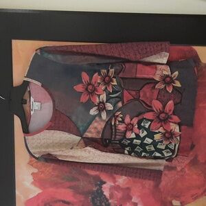 Women's NYGARD Floral Abstract Print Top Size 10/12 PETITE